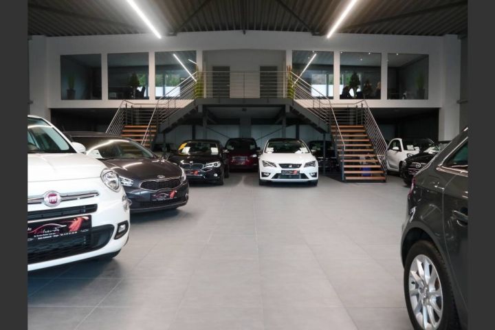 Autohaus Eckhardt eröffnet neuen Showroom