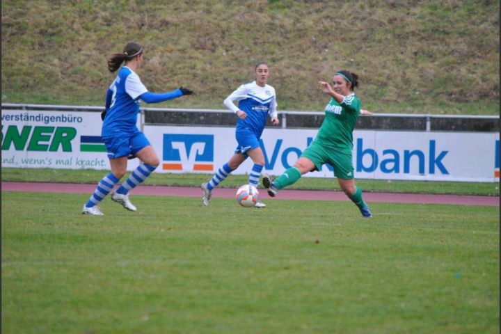 Fußball-Frauen des FC Finnentrop unterliegen in Recklinghausen 2:4