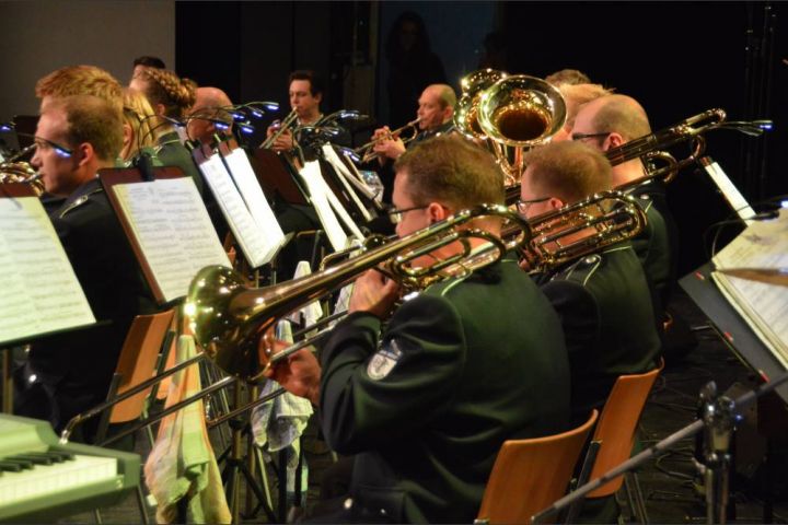 Musikverein Blau-Weiß Lichtringhausen lässt Konzertbesucher träumen