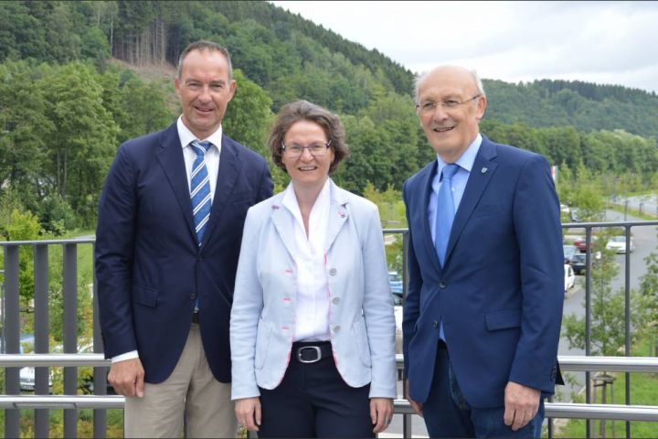 Heimattour der Ministerin Ina Scharrenbach führt nach Finnentrop
