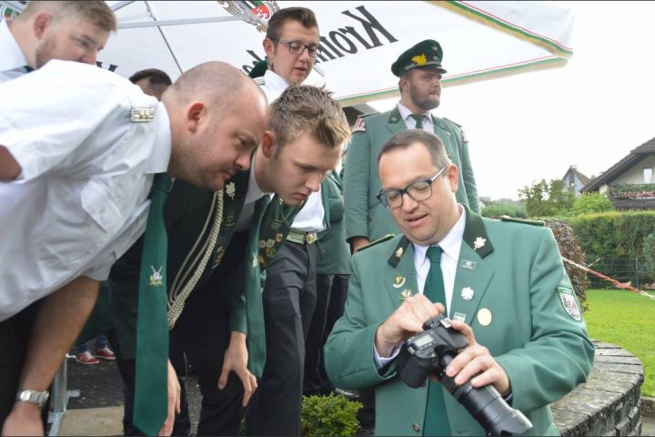Jürgen Arens wird im dritten Anlauf Schützenkönig in Bamenohl