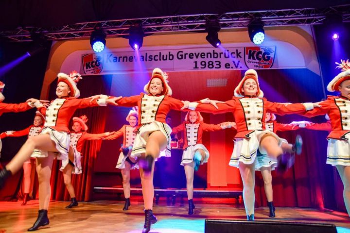 Karnevalsauftakt bei „Jetzt geht’s los-Party“ in Grevenbrück