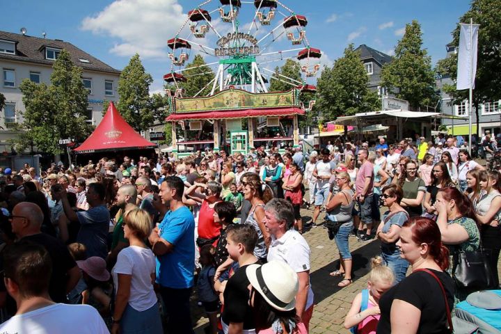 Stadtfest-Samstag: Open-Air-Party in der Olper Innenstadt
