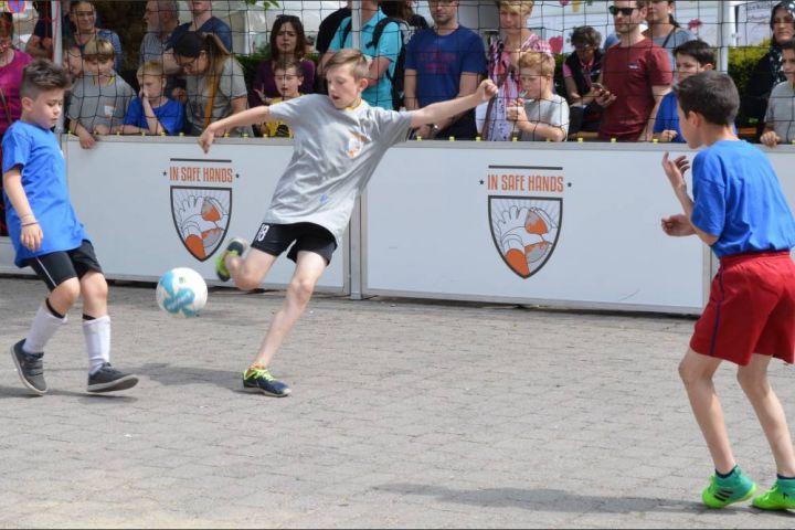 Sonnenschule gewinnt Soccer-Turnier