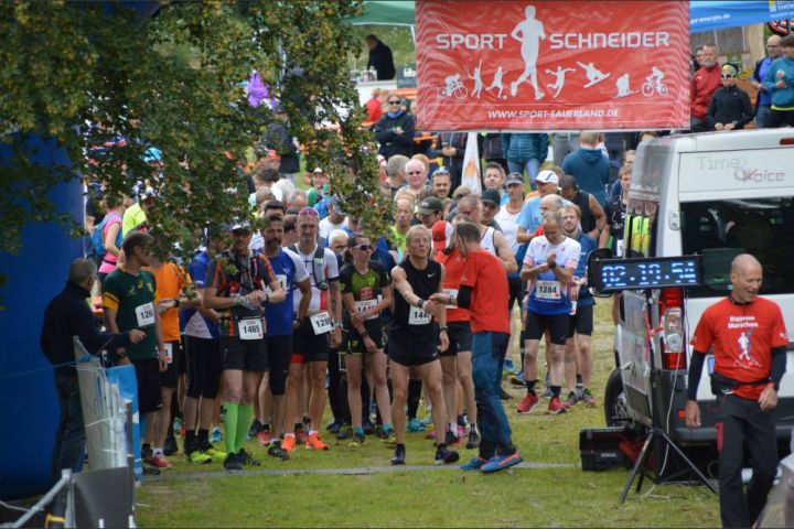 Jörg Heiner gewinnt achten Biggesee-Marathon