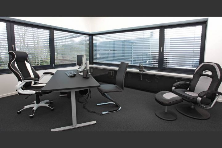 Professionelle und moderne Handwerkskunst für Möbel und Einbauten