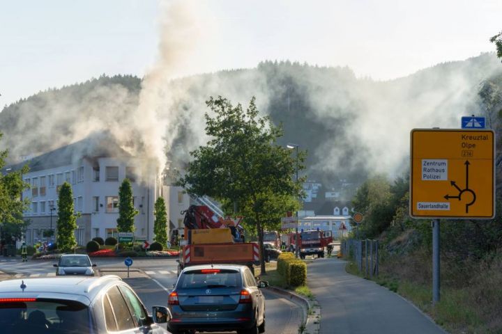 Brand bei St. Georg in Altenhundem schnell unter Kontrolle