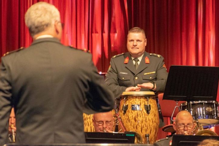 Militärorchester aus den Niederlanden und Ulm begeistern Publikum in Altenhundem