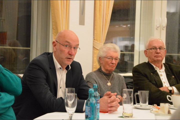 Paul Ziemiak zu Gast bei der Lennestädter CDU