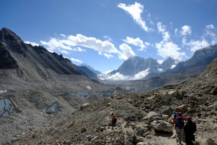 Der letzte Tagesmarsch zum Mount-Everest-Basecamp