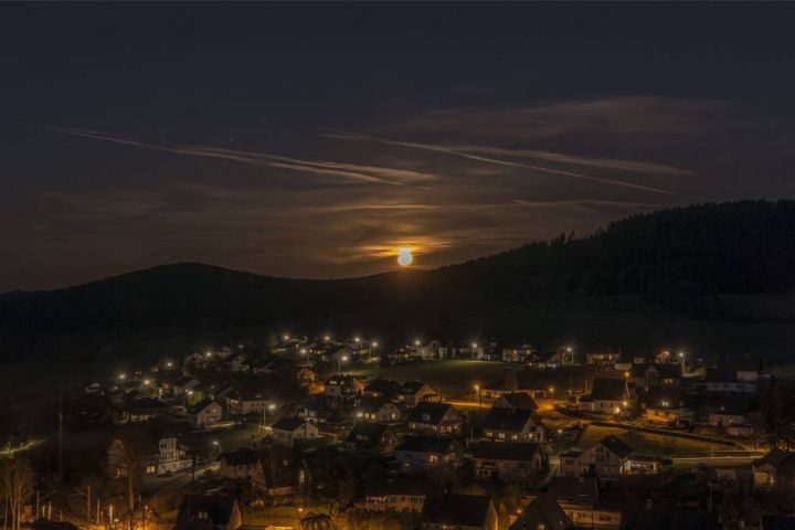 Leserfoto: Supermond zeigt sich am Nachthimmel