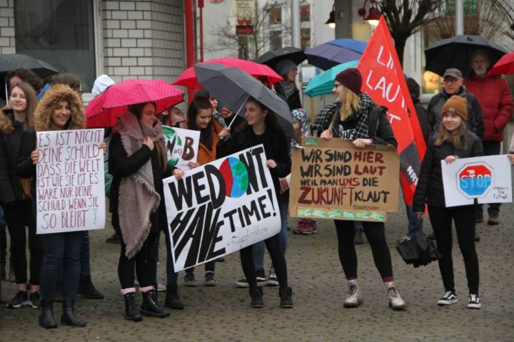 200 Jugendliche demonstrieren für den Klimaschutz
