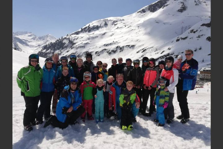 33 Sauerländer auf Skifreizeit in St. Anton am Arlberg