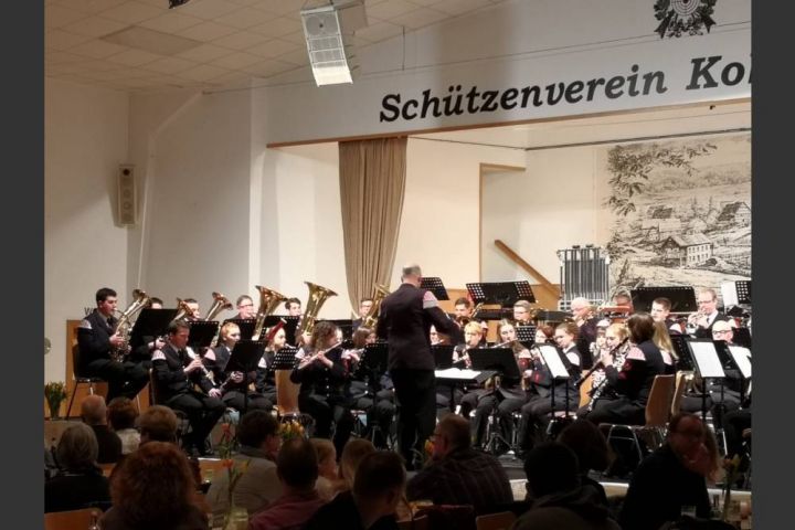 Gelungenes Frühlingskonzert des Musikzuges Brachthausen