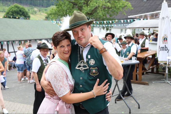 Schützenfest in Scheiderwald: Peter und Evelin Quast sind das neue Königspaar