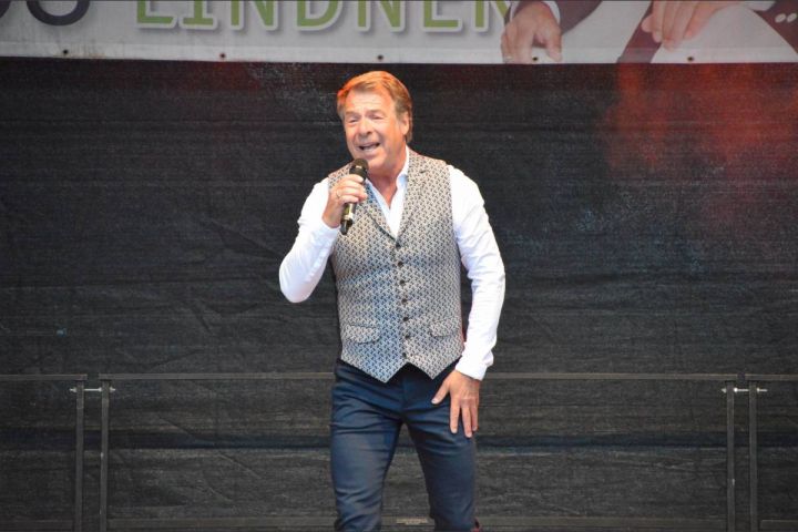 Volksmusik-Star Patrick Lindner begeistert 600 Fans in Attendorn