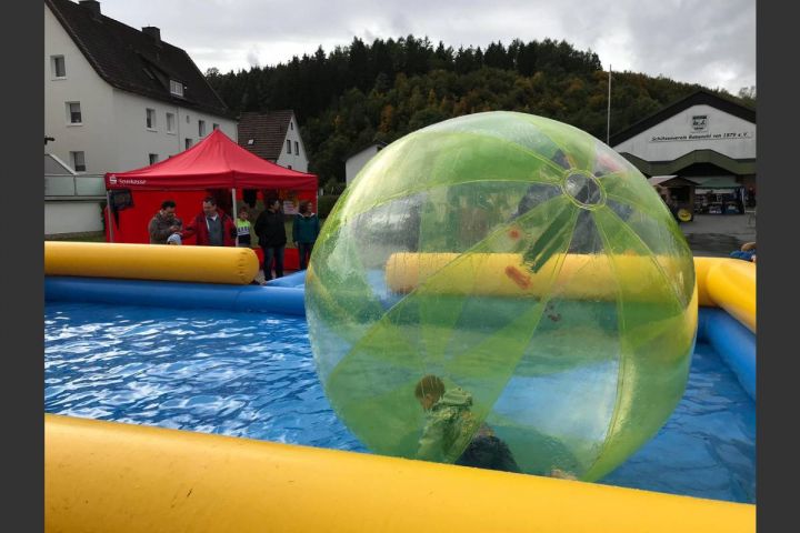 Trotz Regen gut besuchter Herbstmarkt in Bamenohl