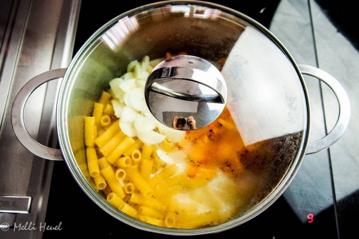 Schnell und einfach soll es sein: One Pot Kürbis Pasta