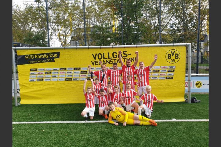 „Team Sauerland“ spielte Endrunde beim BVB Family Cup in Dortmund