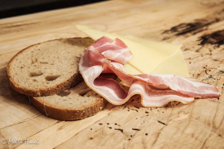 Schnelles Fingerfood: Käse-Sandwich-Sticks von Melli Heuel