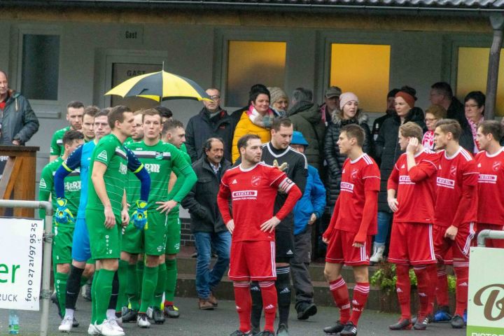 FC Lennestadt nimmt SG Finnentrop/Bamenohl zwei wichtige Punkte ab