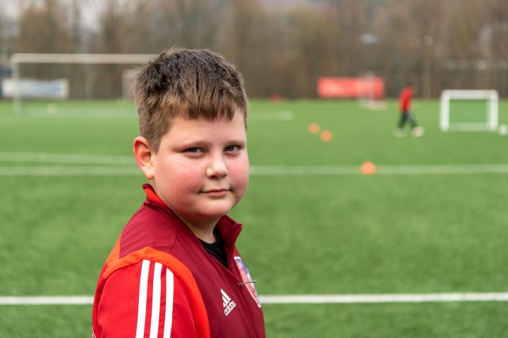 Collin hofft, dass alle in der trainingsfreien Zeit gesund bleiben. Seine Leidenschaft für den Fußball hat er vor acht Jahren entdeckt.