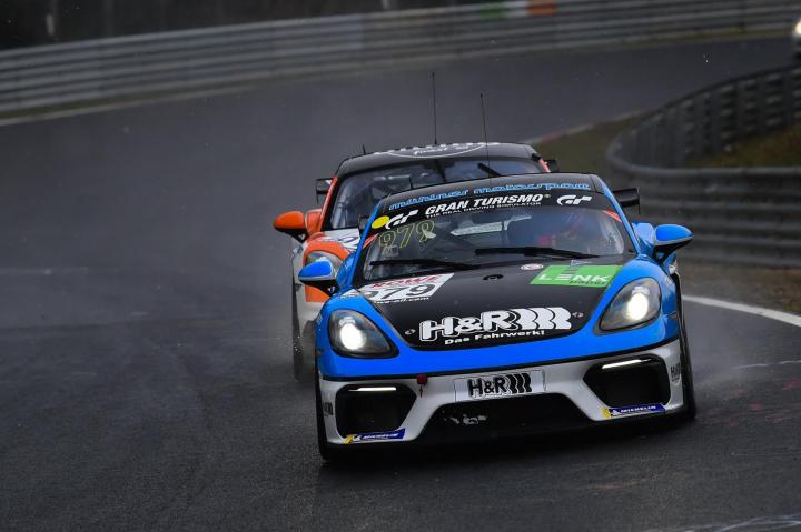 Für Marcel Hoppe ist der Saisonstart in der Nürburgring-Langstrecken-Serie geglückt.