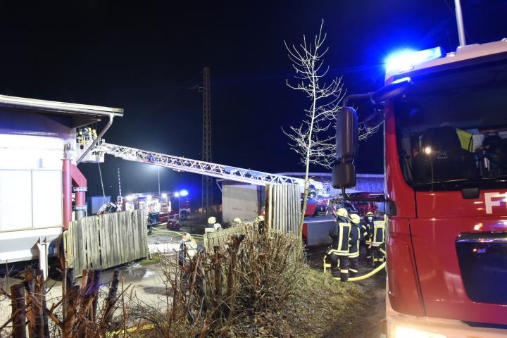 Die Feuerwehr rückte zu einem Brand in Rönkhausen aus.