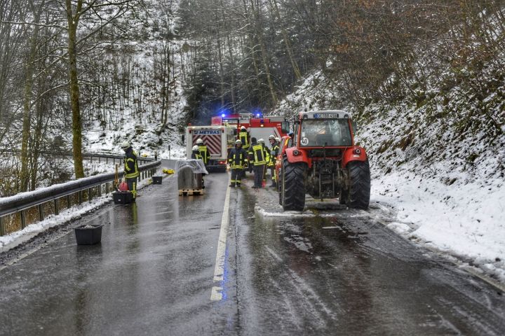 Ein Busunfall hat sich am Montagmorgen, 31. Januar, auf der L 715 ereignet.