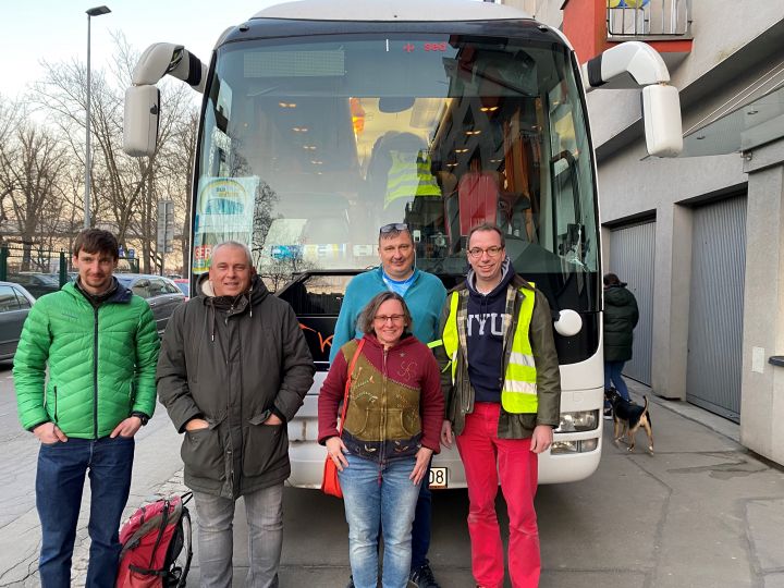 Die Organisation Bus Brücke hat weitere 38 Flüchtlinge ins Sauerland geholt.