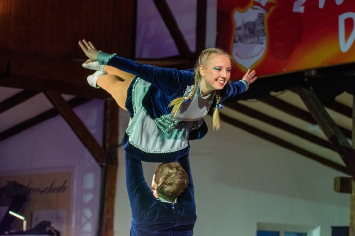 Das Tanzpaar aus Ennest trat zum letzten Mal bei der Offenen Generalprobe in Kirchveischede auf.