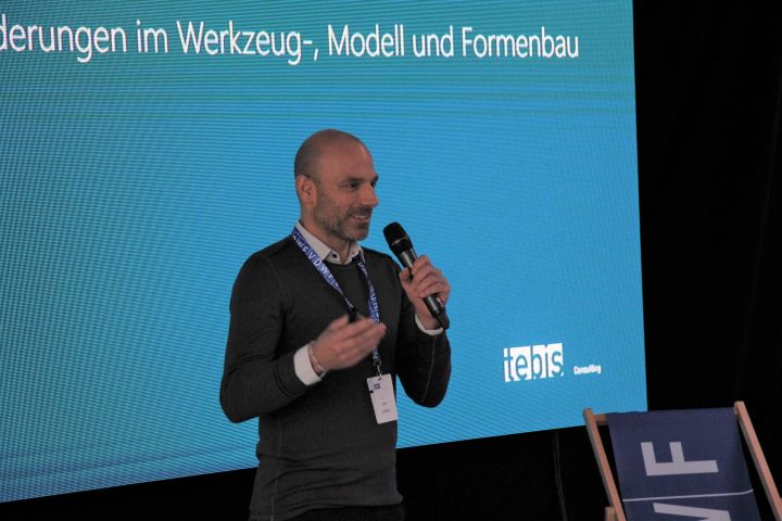 Informative Vorträge mit Handlungsansätzen sollen die Unternehmer des Werkzeugbaus dabei unterstützen, den aktuellen Herausforderungen des Marktes zu begegnen.