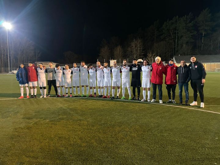 Das Benefizspiel brachte etwa 2.500 Euro für die Opfer des Erdbebens ein.