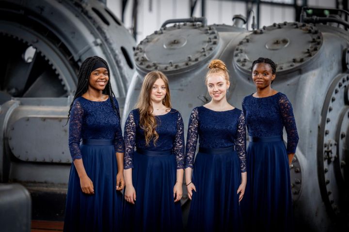 Das Mädchen-Ensemble der Akademie für Gesang NRW.