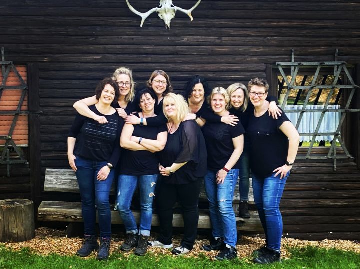 „Bowle, Beer & Friends“, das sind neun Freundinnen aus dem “wunderschönen Heinsberg“.