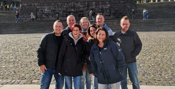 Zum Corona-Sonntags-Club gehören Nachbarn aus Meggen und Maumke.