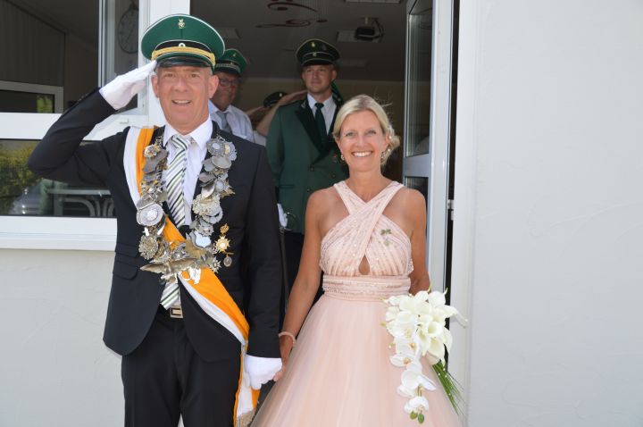 Bis 2024 stehen Carsten und Jenny Buschmann als Kaiserpaar in der ersten Reihe.