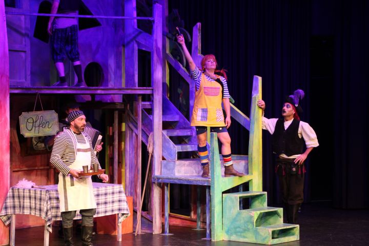 Das Junge Theater Bonn präsentierte im PZ Meggen das Stück „Pippi in Taka-Tuka-Land“.