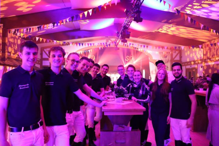 Der HCC war in „Jecktase“ und feierte ausgelassen sein 50-jähriges Jubiläum.