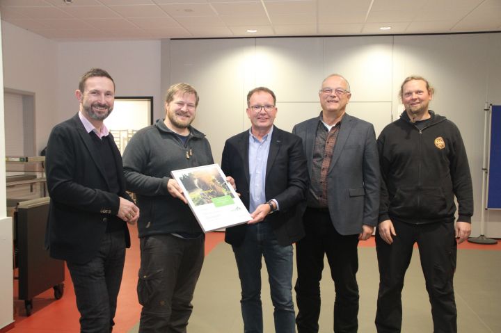 Zweiter Gewinner: der Heimat- und Förderverein Benolpe.