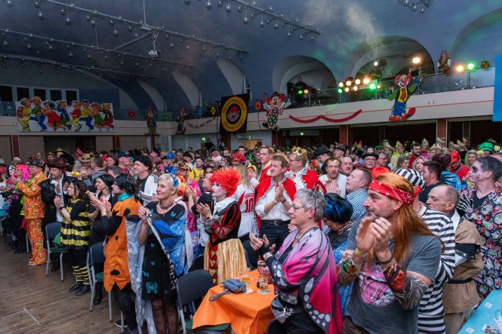 Die Lennestädter Zipfelmützen haben am Samstagabend, 3. Februar, den „Karneval der Könige“ bei der Schunkelnden Sauerlandhalle gefeiert.