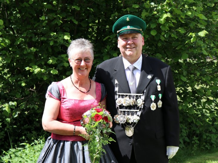 Das Benolper Königspaar Andreas und Silvia Rinscheid.