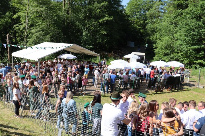 Impressionen vom Vogelschießen in Lichtringhausen.