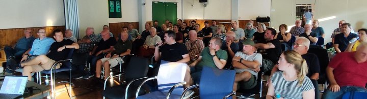 Beim Dorfgespräch informierte Grevenbrück Aktiv über den aktuellen Stand der Planungen rund um den Mehrgenerationenpark.