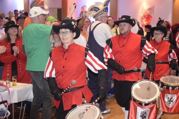 Der Elferrat der Kolpingsfamilie feiert mit vielen Gästen ihren Sitzungsball in der Olper Stadthalle.