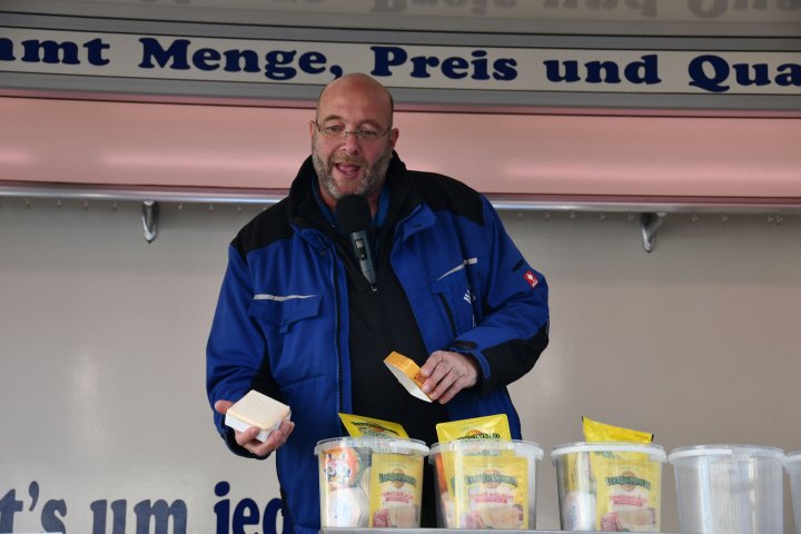 Der Attendorner Fischmarkt 2025 ist eröffnet.