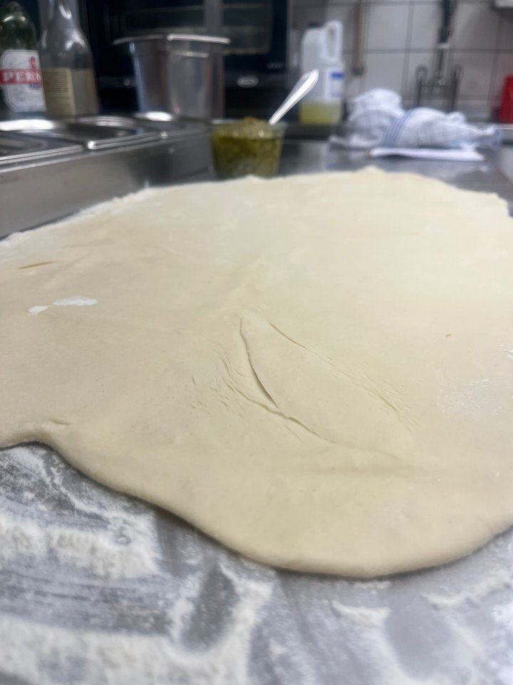 Schon mal ein Pesto-Faltenbrot probiert? Lecker!!!