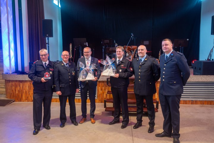 Die Feuerwehr Rönkhausen feierte ihr 100-jähriges Jubiläum mit einem Gemeindefeuerwehrtag.