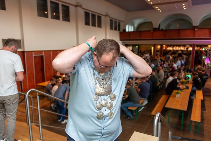 Zehn Anwärter hatten es am Montag, 14. Juli, auf den Schützenvogel in Altenhundem abgesehen, nachdem der Montagsfestzug gestrichen worden war.