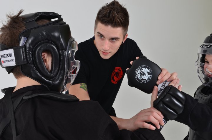 Kids Kung Fu fördert Beweglichkeit, Koordination und Selbstvertrauen.